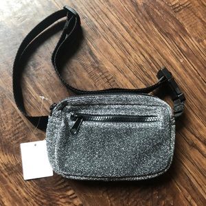 NWT UO Fannypack